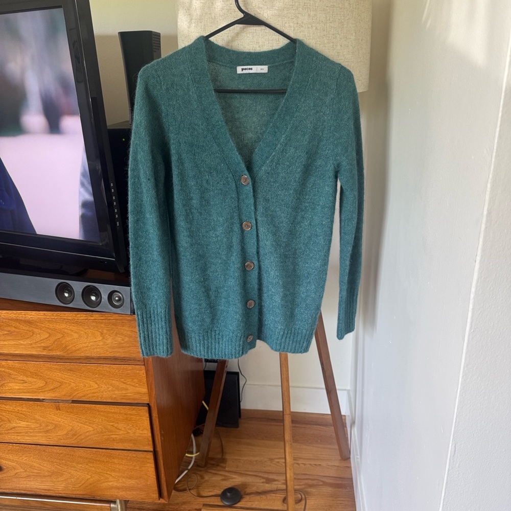 Pacas Long cardigan in size small